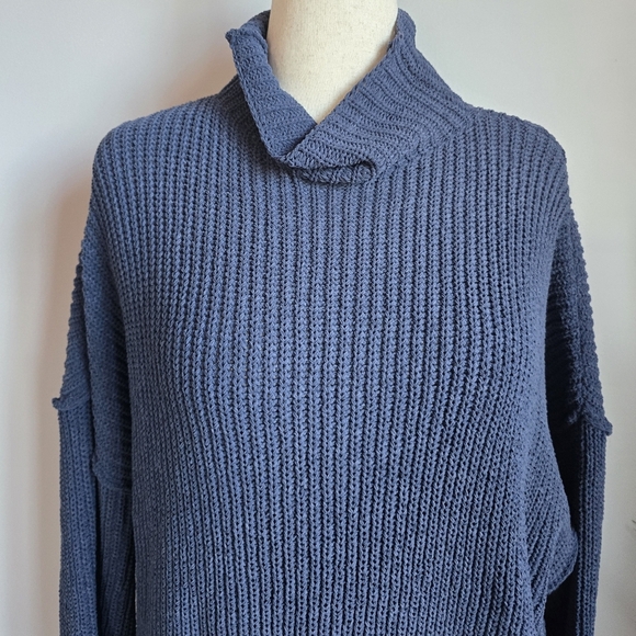 AERIE New Navy Blue Ribbed Chunky Knit Cowl Neck Oversized Sweater Size Large - Picture 2 of 9